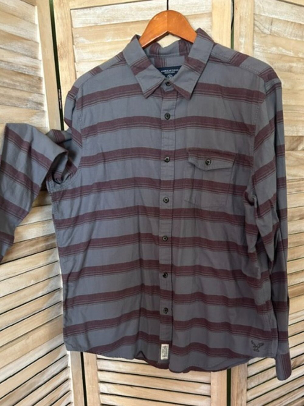 American Eagle Men’s Prep Fit Striped Button-D Shirt XL Burgundy Gray